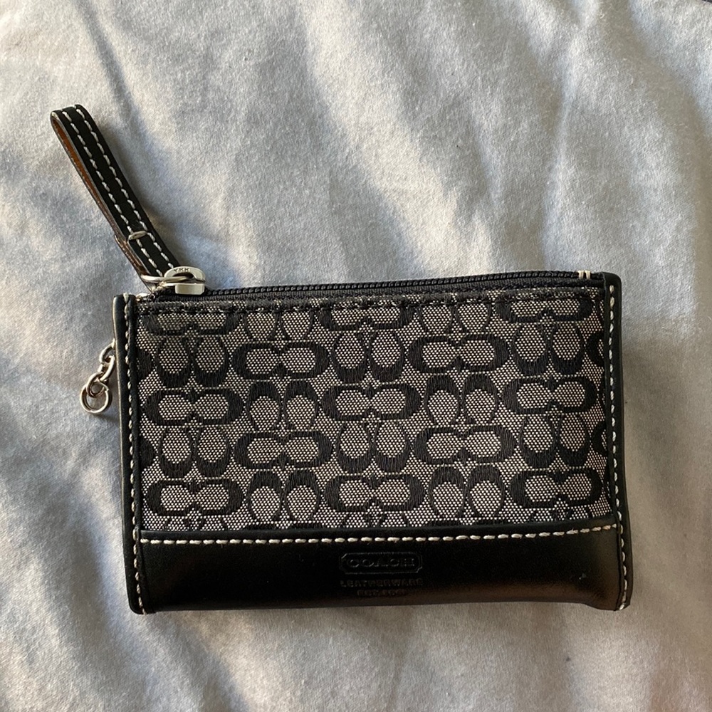 Coach keychain wallet🎀
